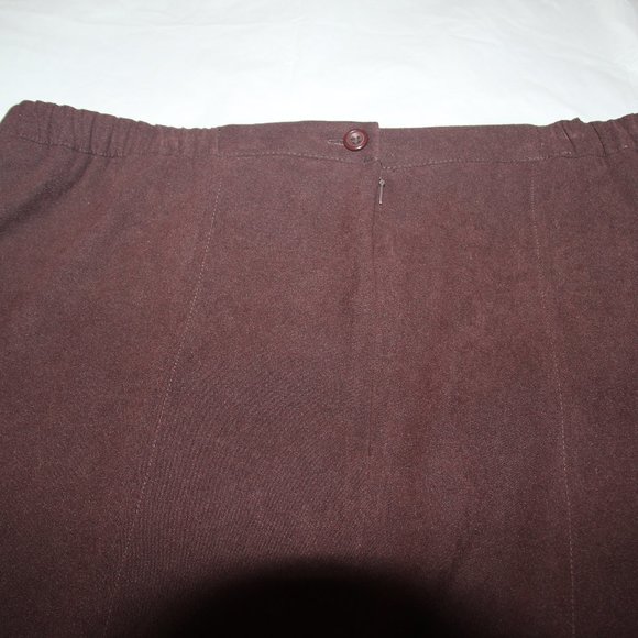 Suede looking brown skirt. Size XL, Notations brand. Good condition. - Picture 3 of 6